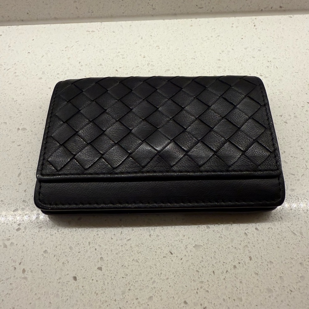 Bottega Veneta Vintage Intrecciato Compact Wallet – Black Leather